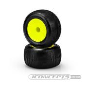 UK-Fuzz Bite pink - 2.2" Stadium Truck Pre-mounts with yellow wheels J-CONCEPTS