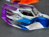 UK-Body "JC S15" White/Bleue/Gun métal/Purple for TEKNO EB/NB48 large WS-LINE
