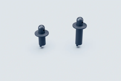 UK-Front and rear body post (pr) N1 AGAMA