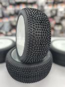 UK-Tyres 02 Buggy 1/8 35° Synthétic glued on rims white (2) WS LINE